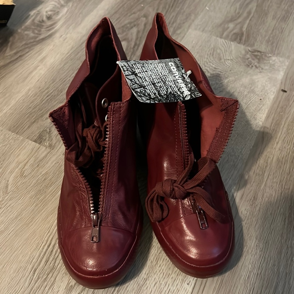 NWT CONVERSE Chuck Taylor Lux Shroud Burgundy Leather Wedge Sneakers Sz 10